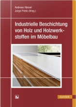 Industrielle Beschichtung von Holz und Holzwerkstoffen im Möbelbau. 